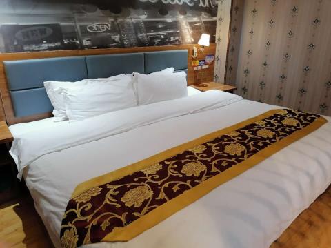 速8酒店鄂托克旗棋盘井镇政府店