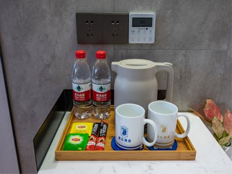 速8精选酒店