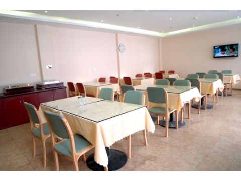 速8酒店福州火车站广场店